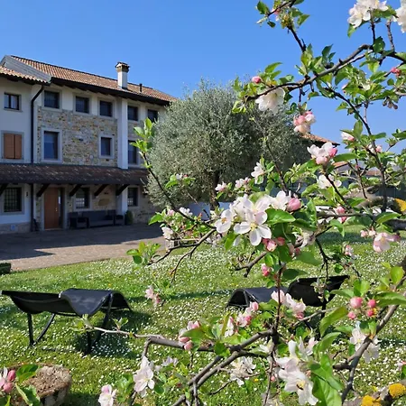 B&B Ergira 시비달레델프리울리