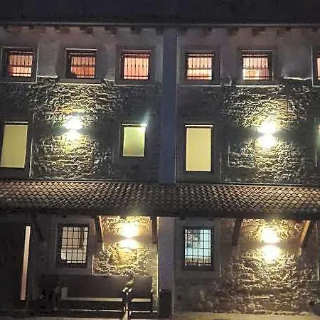 Ergira Oda ve Kahvaltı 3*